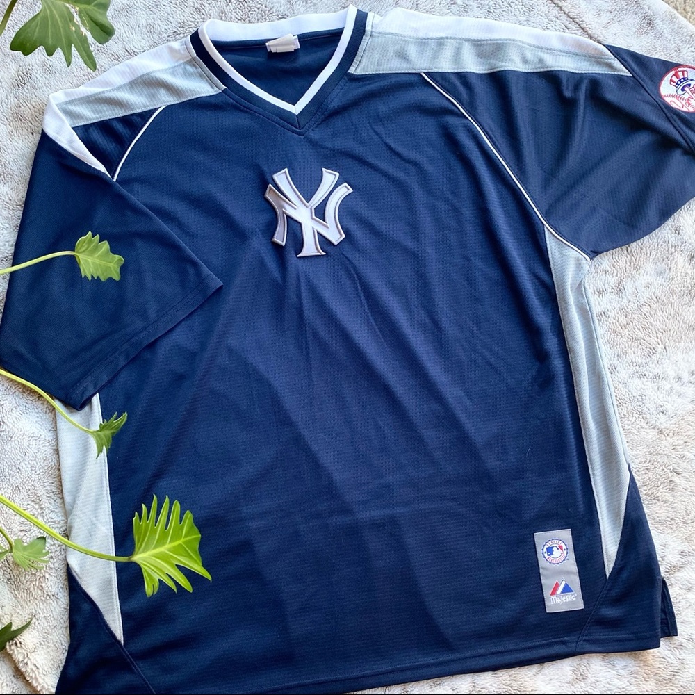 Men’s Yankees jersey tee